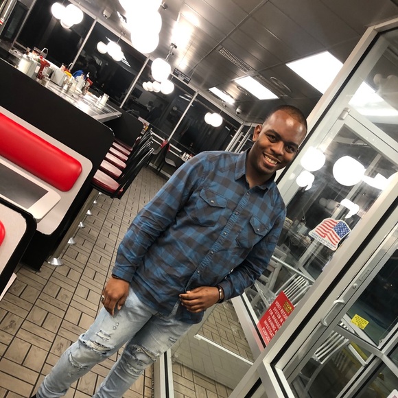 Meet your Posher, Brandon - Picture 1 of 1